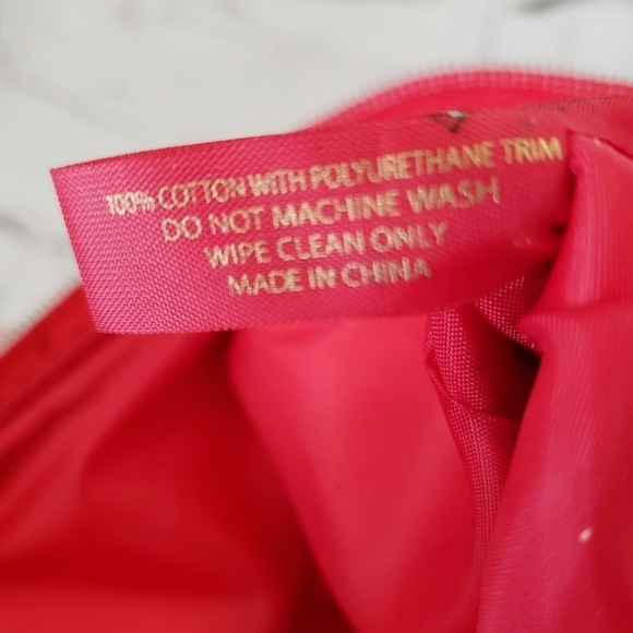 Estee Lauder X Quentin Jones Make-up Bag Red Heart Eye Lip Print Gold Top Zip - Picture 6 of 7